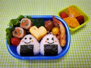 色とりどりのお弁当！！　食べたいデスネ！